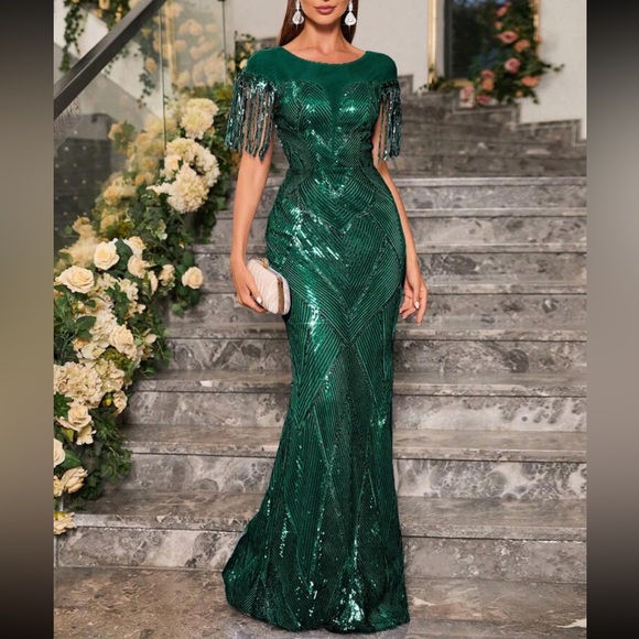 Luxe fringe detail mermaid hem party prom sequins dress - Picture 2 of 6